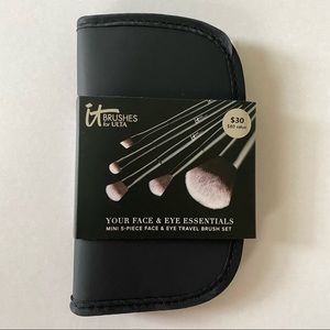IT Brushes For ULTA Face & Eye Essentials Mini 5 Pc Travel Brush Set